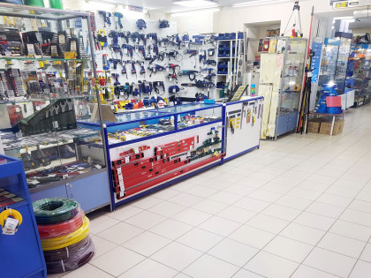 В наличии все от гайки до болгарки